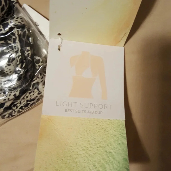 NWT Rip Curl Bandeau Bikini top - Picture 6 of 7